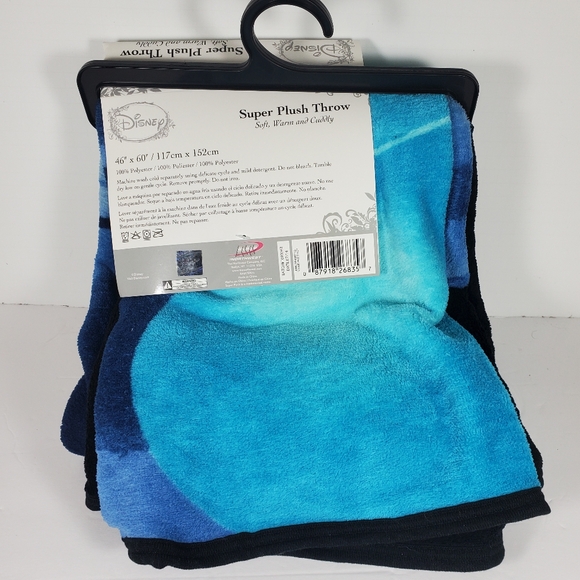 Disney Stitch In Your Face Super Plush Throw Blanket 46" x 60" NWT - Picture 3 of 3